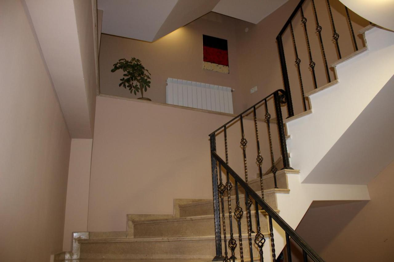 Legend Hotel Tbilisi Eksteriør bilde